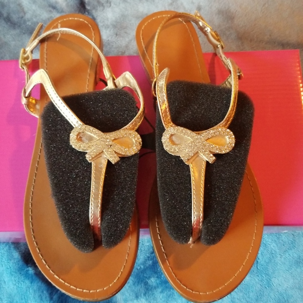 Bow sandals